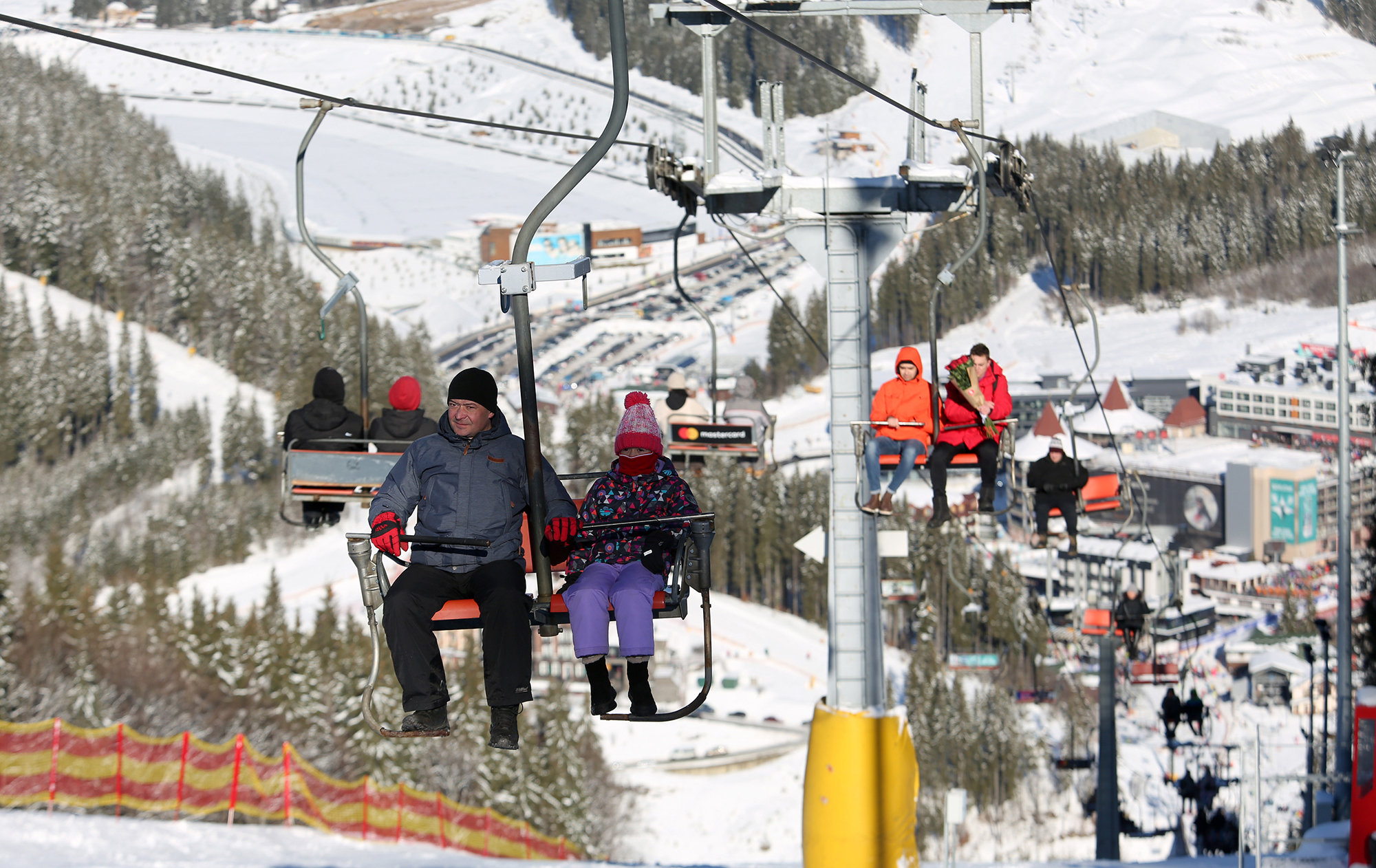 Шалені ціни на каву та дешеві лижі: реальна вартість відпочинку в Буковелі
